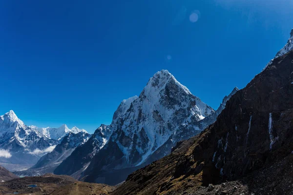 Snowy góry Himalajów — Zdjęcie stockowe