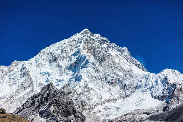 雪山环抱的喜马拉雅山 — 图库照片