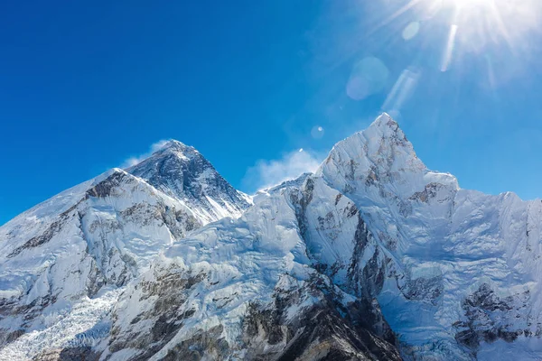 雪山环抱的喜马拉雅山 — 图库照片