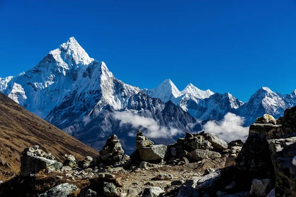 Zasněžené hory Himaláje — Stock fotografie