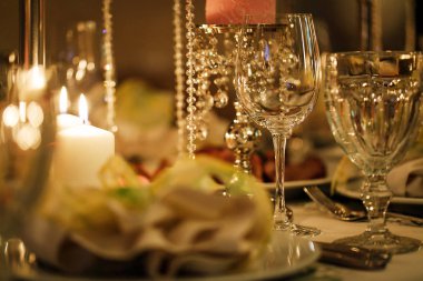 Tablo bir düğünde dekore edilmiş