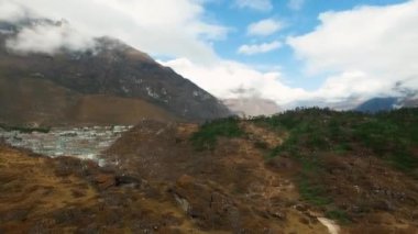 Everest basecamp trek görünümü - Khumjung görünümü