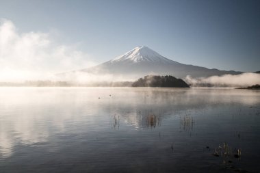 Mt.Fuji ve mavi gökyüzü Kawaguchi-göl, Yamanashi, Turizm Japonya