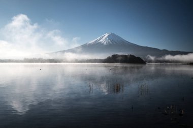 Mt.Fuji ve mavi gökyüzü Kawaguchi-göl, Yamanashi, Turizm Japonya