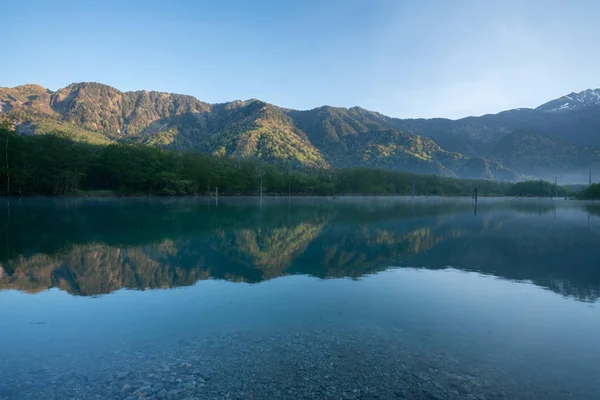 Manhã Cedo Primavera Kamikochi Taisho Ike Lagoa Nagano Japão — Fotografia de Stock