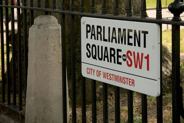 Firma para Parliament Square, Londres, Reino Unido — Foto de Stock