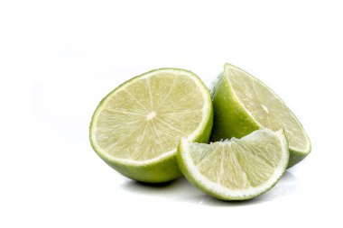 Beyaz arkaplanda yalıtılmış turunçgil