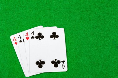 Ayak 4 bir tür iskambil kartları