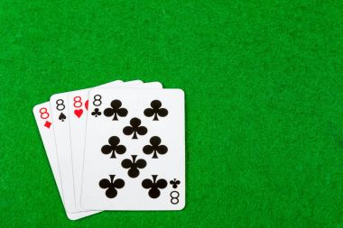 Sekizli 4 bir tür iskambil kartları