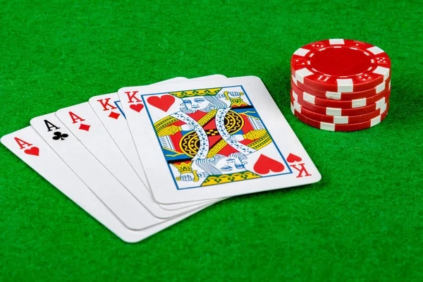 Poker eli gösteren ful fiş bahis ile