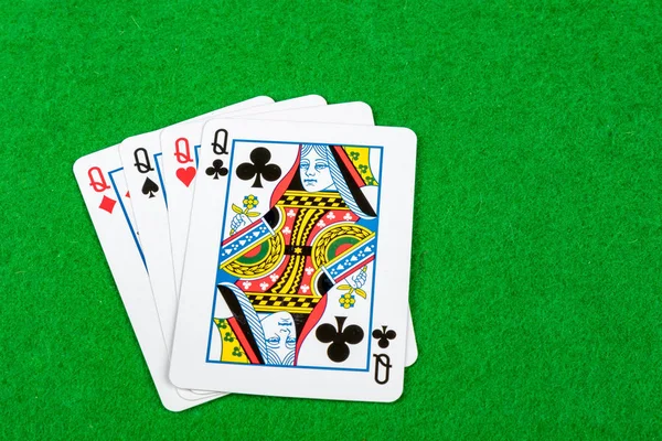 Queens 4 bir tür iskambil kartları