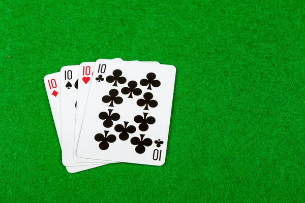 On 4 bir tür iskambil kartları