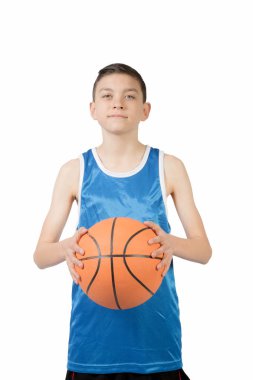 Genç Beyaz genci bir basketbol ile