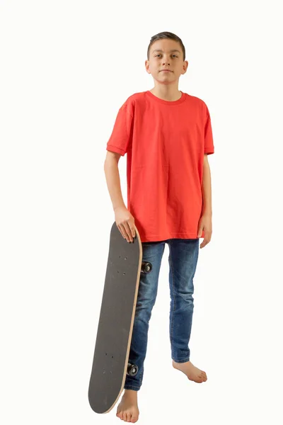 그의 스케이트 보드와 함께 젊은 십 대 백인 소년 — 스톡 사진