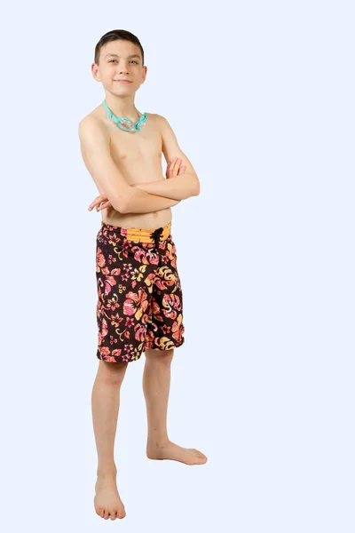 Jeune adolescent caucasien garçon portant maillot de bain — Photo
