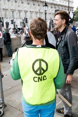 Protestocular toplamak Londra'da bir anti nükleer savaş protesto