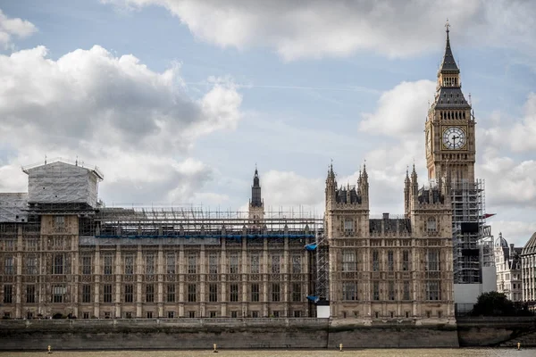 Las casas británicas del Parlamento en proceso de renovación — Foto de Stock