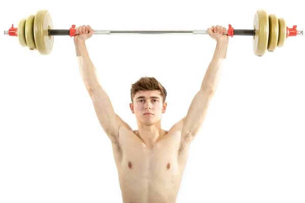 18 yaşındaki genç çocuk ağırlık kaldırma