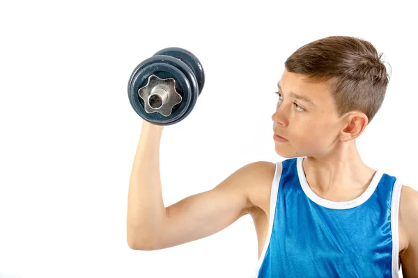 Joven adolescente usando mancuernas — Foto de Stock