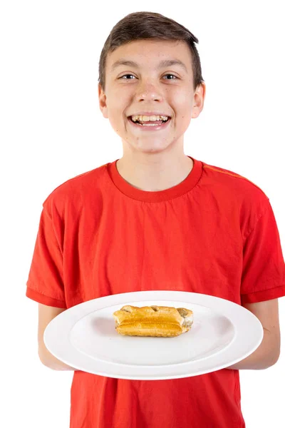 Jonge Kaukasische tiener met een sasauge broodje — Stockfoto