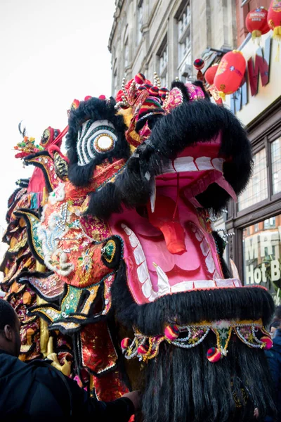 Çin yeni yıl içinde Londra yıl için kutlamak için festivaller 