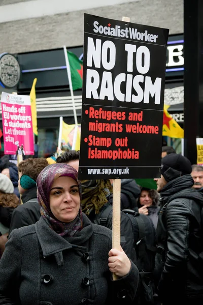일어나 인종 차별 주의에 중앙 런던을 통해 3 월 — 스톡 사진
