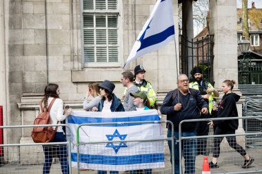 Palestine destek İsrail Büyükelçiliği Londra yakınlarındaki protesto