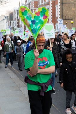 Grenfell kulede Kensington ve Chelsea için sessiz yürüyüşü