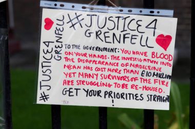 Grenfell kulede Kensington ve Chelsea için sessiz yürüyüşü