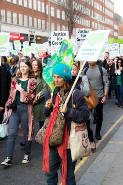Grenfell kulede Kensington ve Chelsea için sessiz yürüyüşü