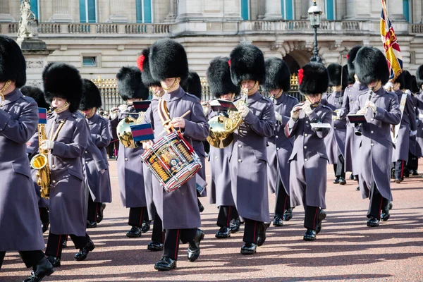 Londres Reino Unido Março 2020 Soldados Britânicos Marchando Fora Palácio — Fotografia de Stock