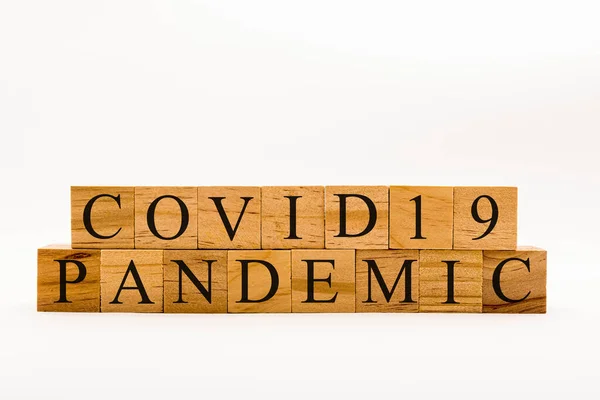 Концепция Коронавируса Показывает Деревянные Блоки Белом Фоне Надписью Covid19 Pandemic — стоковое фото