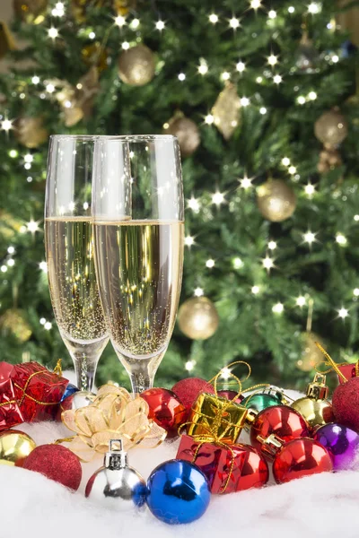 Přípitek šampaňským, nový rok — Stock fotografie