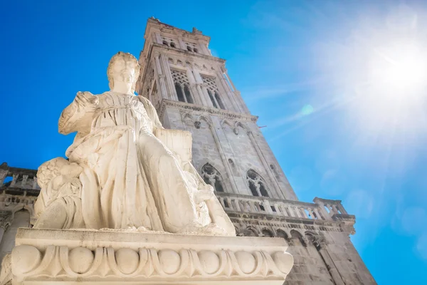 Szent Lőrinc-székesegyháztól Trogir. — Stock Fotó