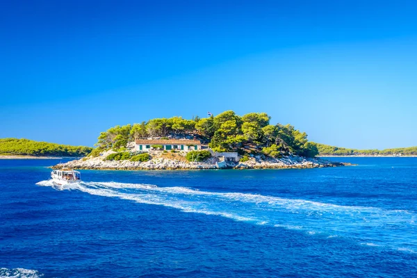 Hırvatistan Hvar adası manzara.