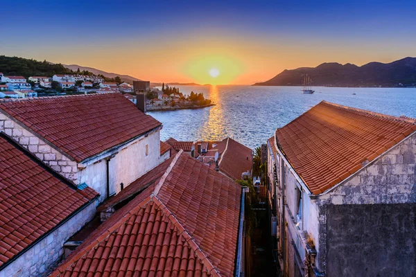 Korcula háztetők sunset légi. — Stock Fotó