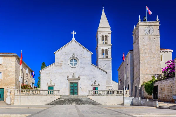 Καθεδρικός Ναός ορόσημο Brac Supetar — Φωτογραφία Αρχείου