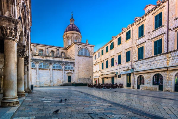 Székesegyház sqaure Dubrovnik város. — Stock Fotó