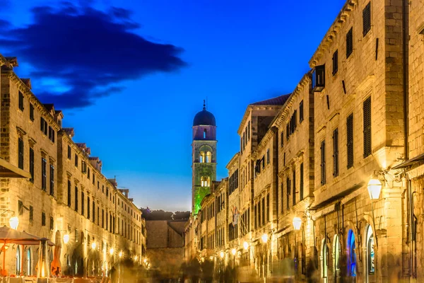 Dubrovnik-Stradun avond. — Stockfoto