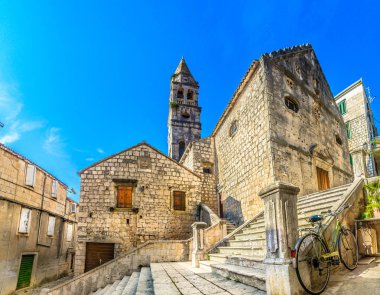 Kilise Vis eski mimari.