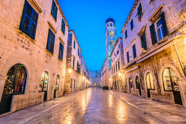 Dubrovnik beroemde Stradun straat. — Stockfoto
