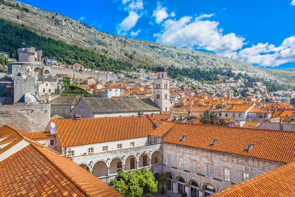 Arquitectura antigua aérea de Dubrovnik . — Foto de Stock