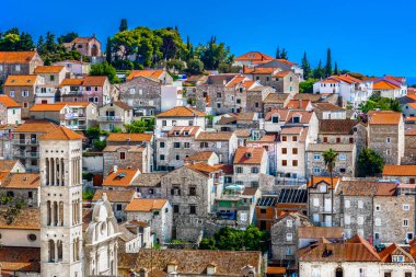 Hvar ortaçağdan kalma eski şehir.