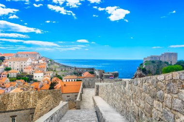 Dubrovnik ortaçağ şehir duvarları.