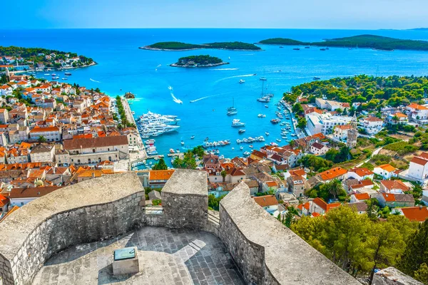 Cidade de Hvar Mar Adriático . — Fotografia de Stock