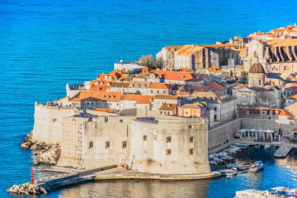 Paisaje urbano del mar Adriático de Dubrovnik . — Foto de Stock