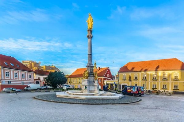 Eski mimari Zagreb şehir. / Zagreb City, üst Oda ünlü Meydanı doğal renkli görünüm.