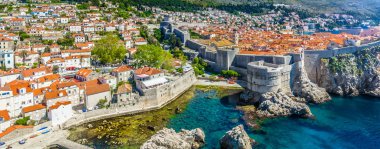 Dubrovnik kıyı şeridi hava panorama. / Dubrovnik Rivierası Hırvatistan, Europe, kıyı şeridi hava Panoraması.