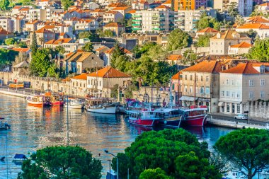Dubrovnik doğal kıyı kenti. / Kıyı kenti Dubrovnik Hırvatistan, Mediterranean, havadan görünümü.