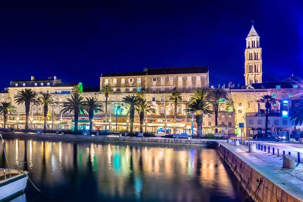 Dividir Cidade Noite Riva Vista Costeira Split Cidade Noite Croácia — Fotografia de Stock